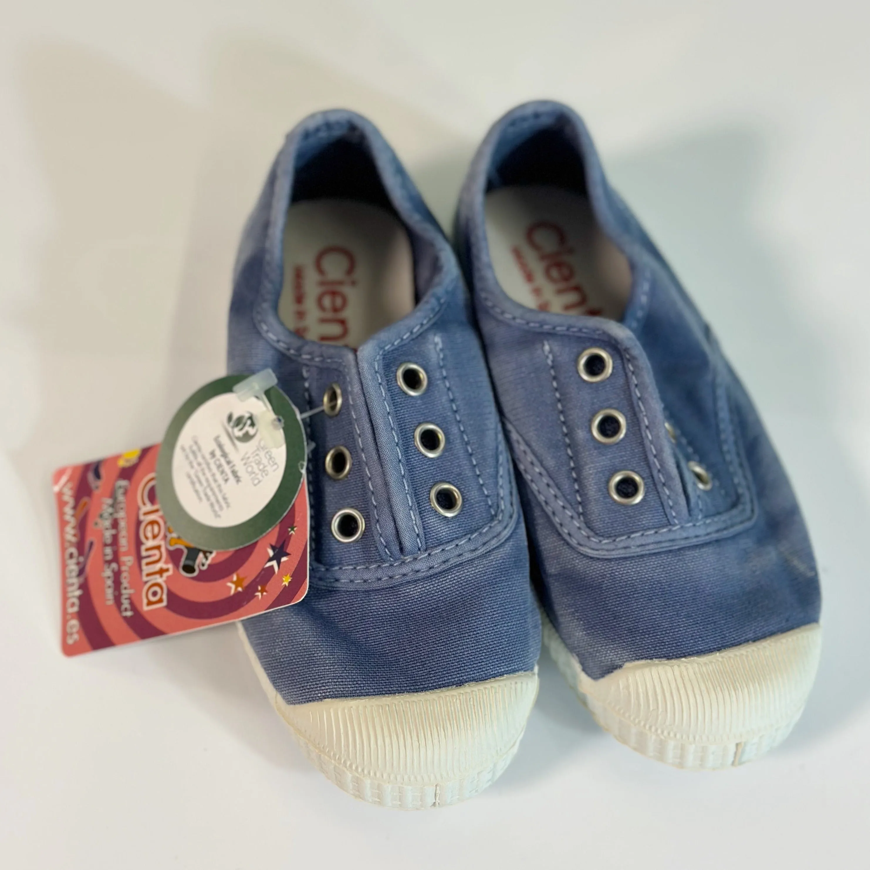 Cienta Kids Canvas Slip On Sneakers Lavanda