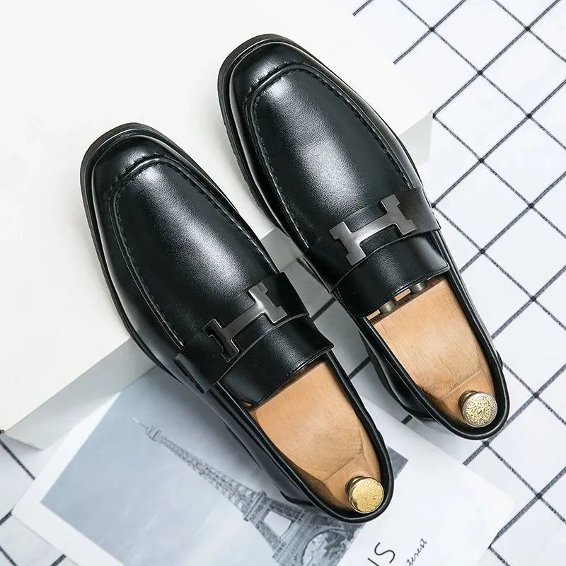 Comfortable Breathable Metal Appliques Loafers