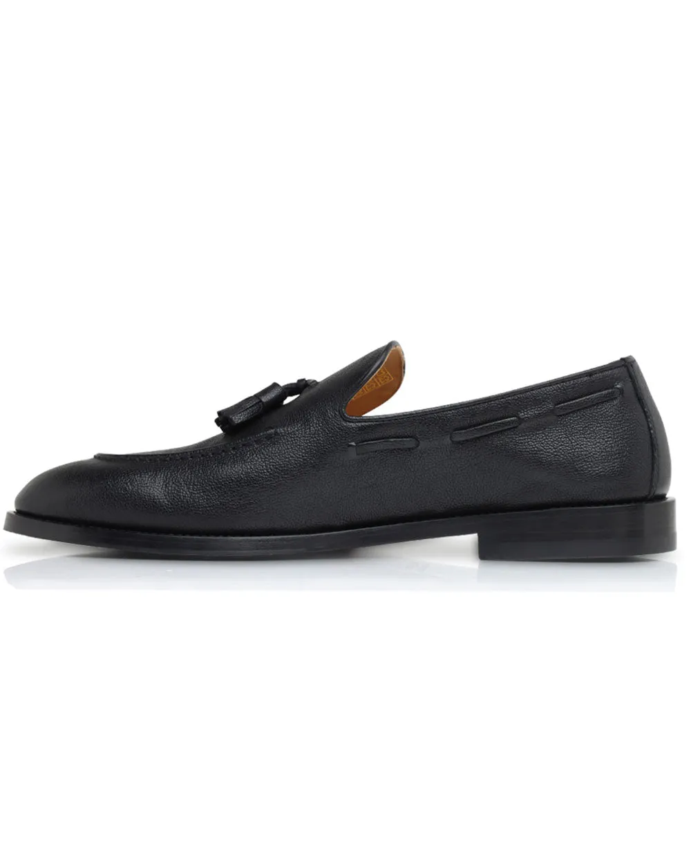 Fine Grain Tassel Loafer in Black