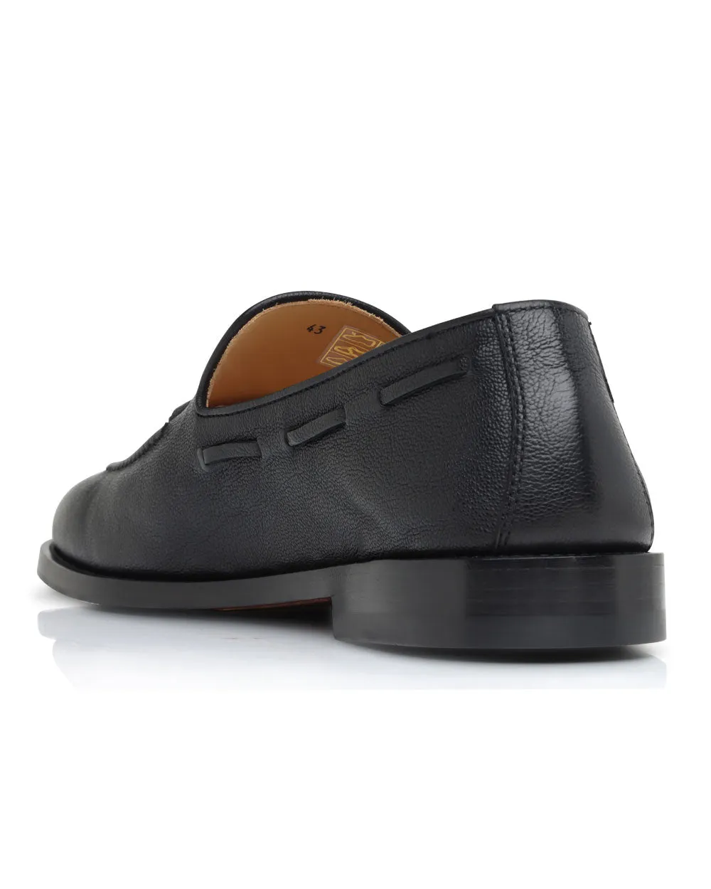 Fine Grain Tassel Loafer in Black